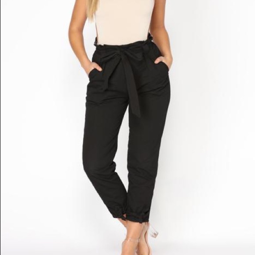 Fashion Nova cargo pants 👖